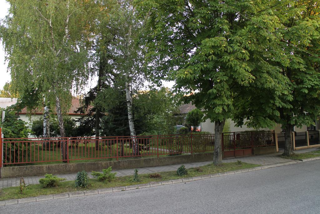 Villa Evelin Nyaralohaz Siófok Exterior foto