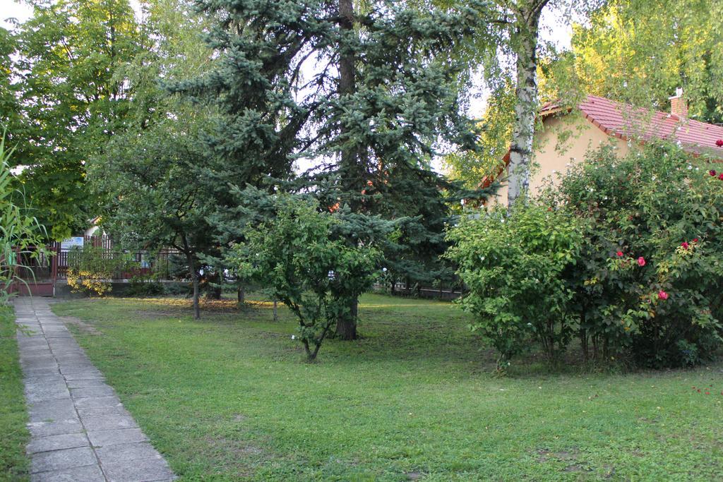 Villa Evelin Nyaralohaz Siófok Exterior foto