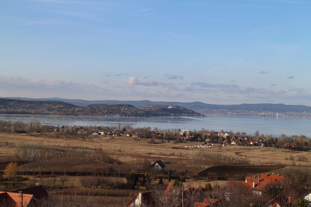 Villa Evelin Nyaralohaz Siófok Exterior foto